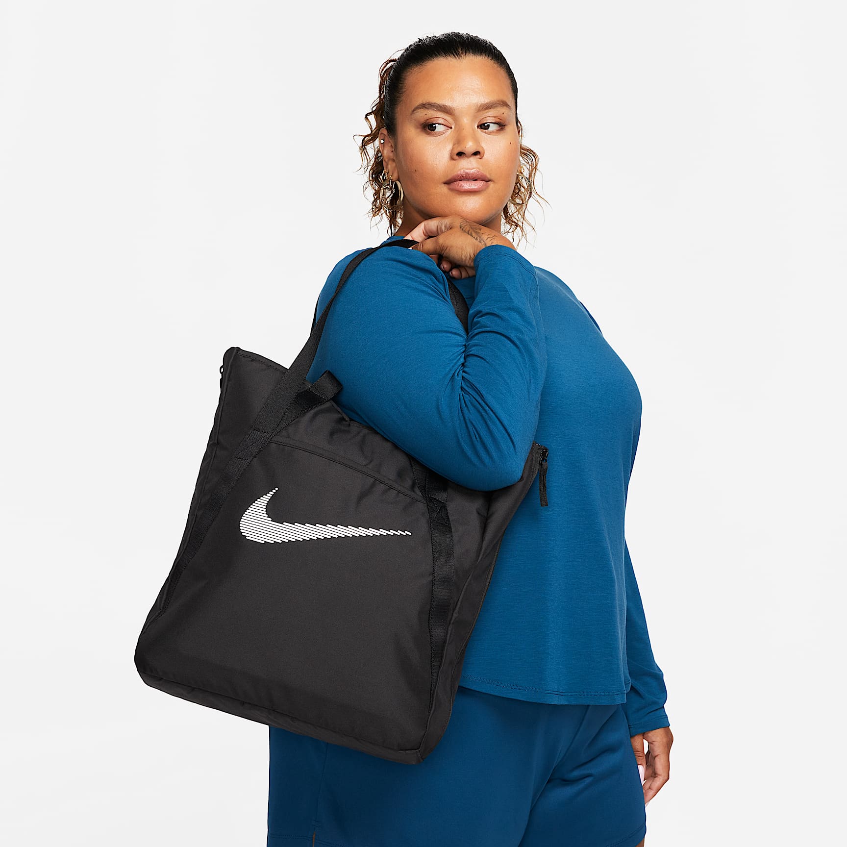 NIKE公式】ナイキ ジム トート (28L).オンラインストア (通販サイト) NIKE公式】ナイキ ジム トート (28L).オンラインストア (通販サイト)
